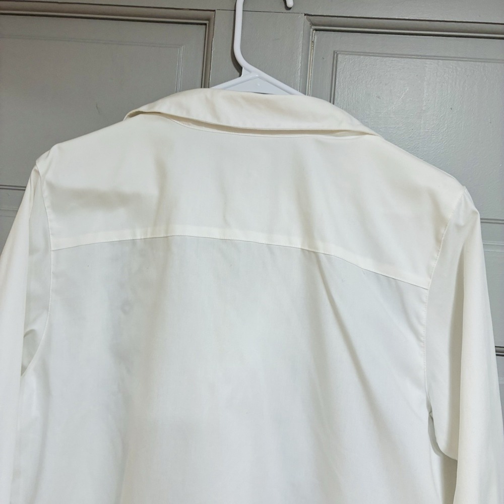 Foxcroft Wrinkle Free White Embroidered Button Shirt Women's Size 12 Classic Fit - Picture 11 of 15